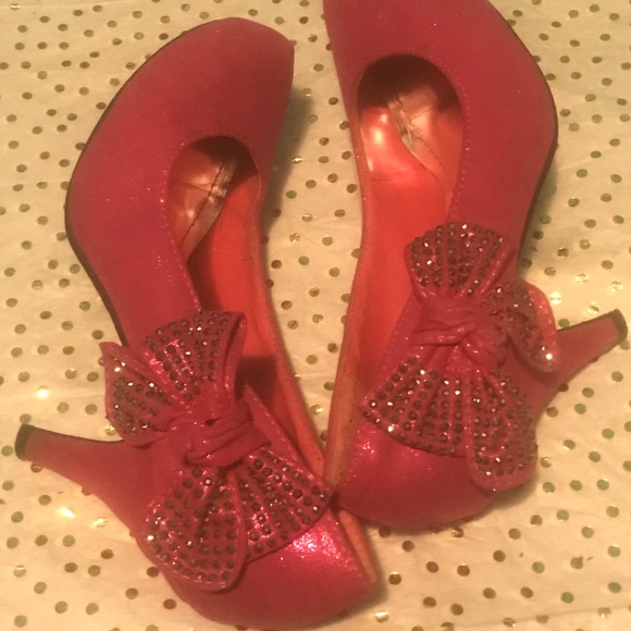 Shimmery fushia pumps - Picture 2 of 6